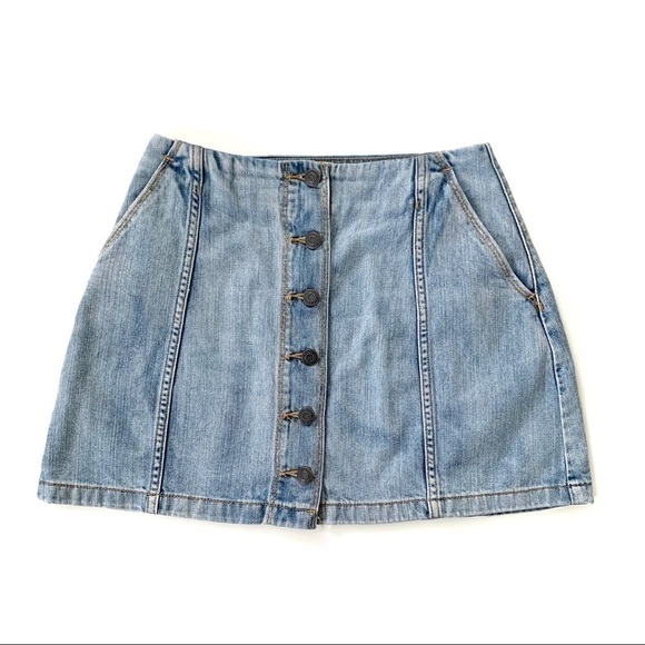 WILFRED Free | Ahrens Denim Button Down Mini Skirt - Picture 3 of 5